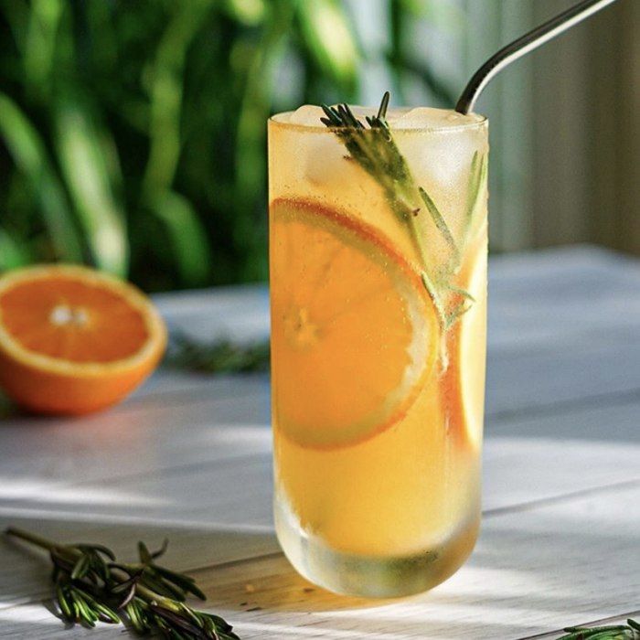 Cocktail Orange Rosemary Collins
